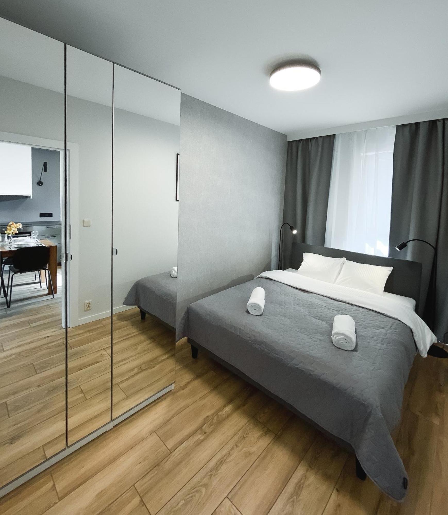 Like Home Apartments Krasków Eksteriør bilde